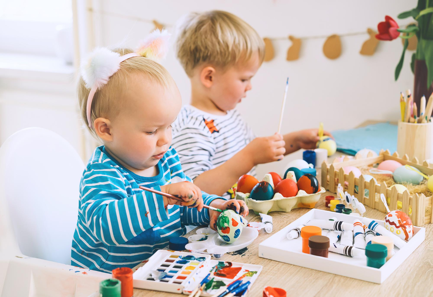25 Toddler Activities for 2 Year Olds: Movement, Language, Pretend Play, and Mess Light Fun 4 Pretend Play Activities
