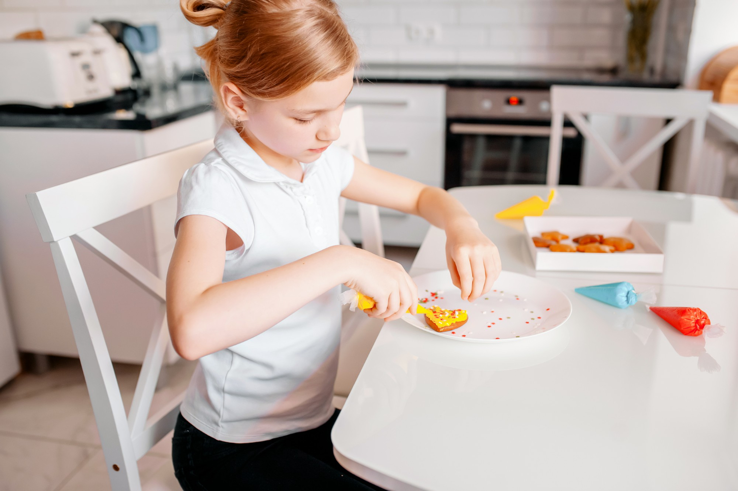 20 Low-Prep Toddler Activities for the Hour Before Dinner 2 Quick, Zero-Setup Low-Prep Toddler Activities for When You Have No Time
